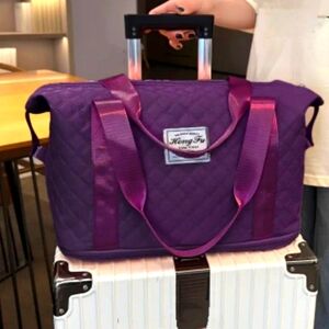 Large Quilted Travel Gym Duffle with multi function storage New without Tags